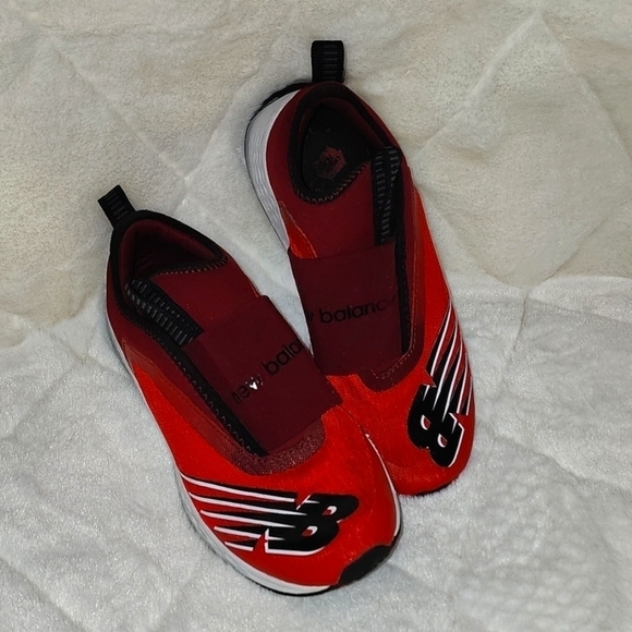 KIDS New Balance Fresh foam Sneakers - Picture 1 of 13